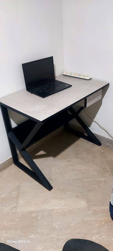 Computer Table 7