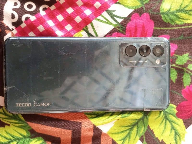 tecno cammon 18 t 4+3 /128 with box charger 1