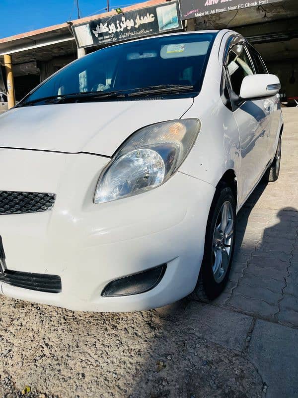 Toyota Vitz 2009 3