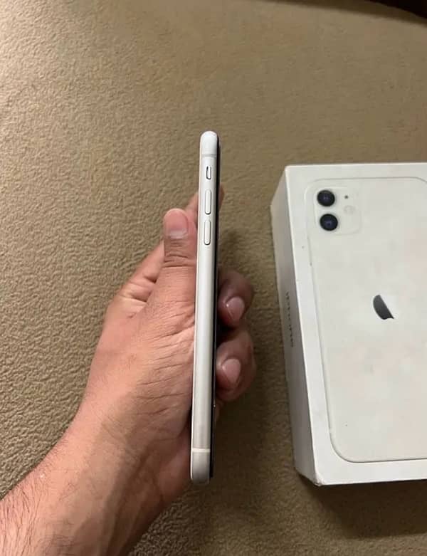 IPHONE 11 PTA APROVED 3