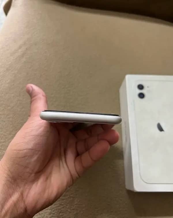 IPHONE 11 PTA APROVED 4