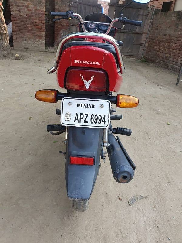 Honda pridor 100cc 3