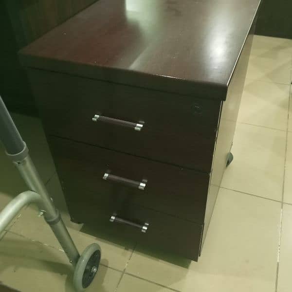 Full new office furniture for sale 1