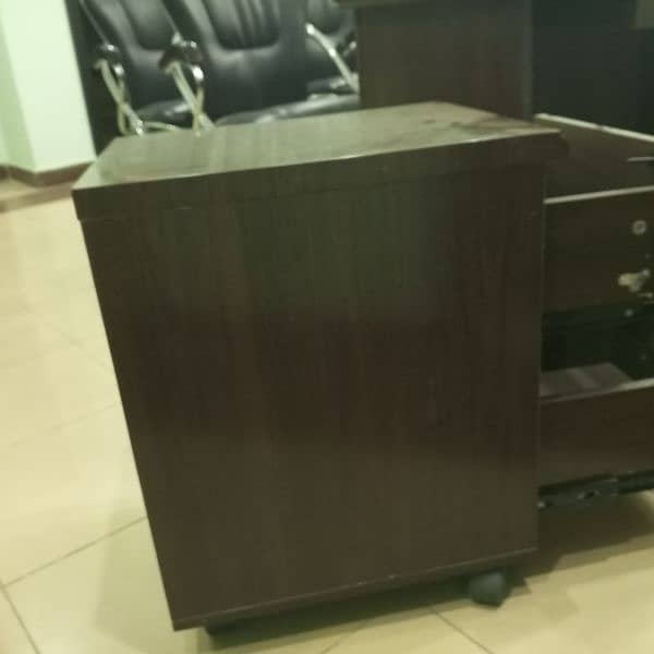 Full new office furniture for sale 9