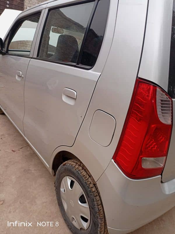 Suzuki Wagon R 2017 3