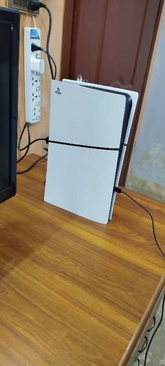 ps5 slim for sale just used 2 month with 3 games