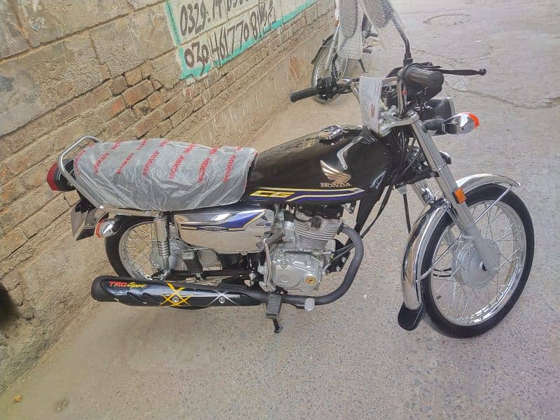 Honda self start Chrome edition first hand condition 10 by 10 1