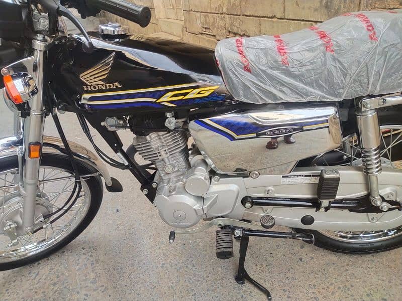 Honda self start Chrome edition first hand condition 10 by 10 2