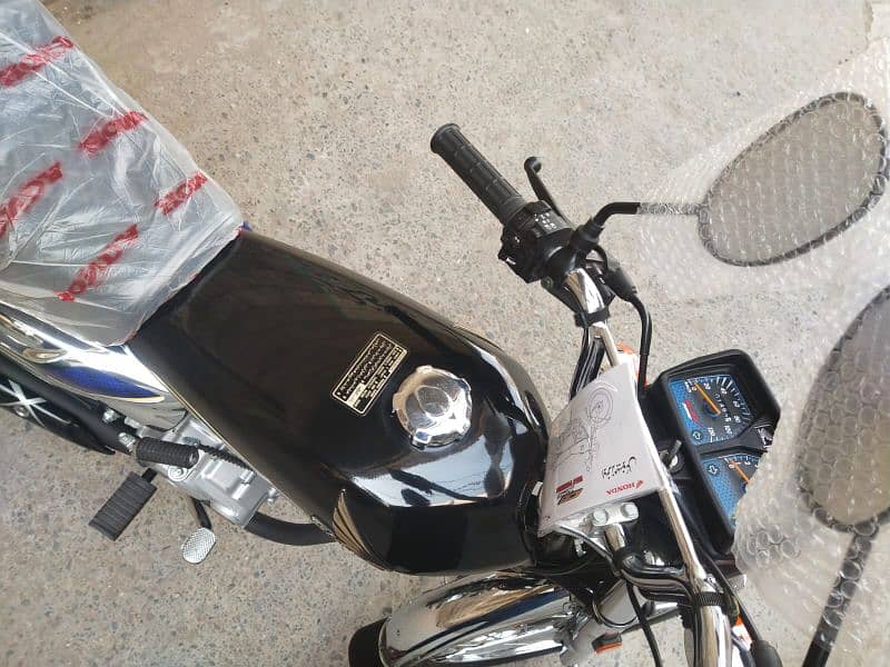 Honda self start Chrome edition first hand condition 10 by 10 6