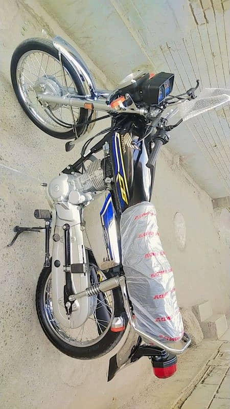 Honda self start Chrome edition first hand condition 10 by 10 8