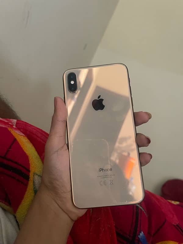 iphon xs max gold colour pta aproved 256gb 2