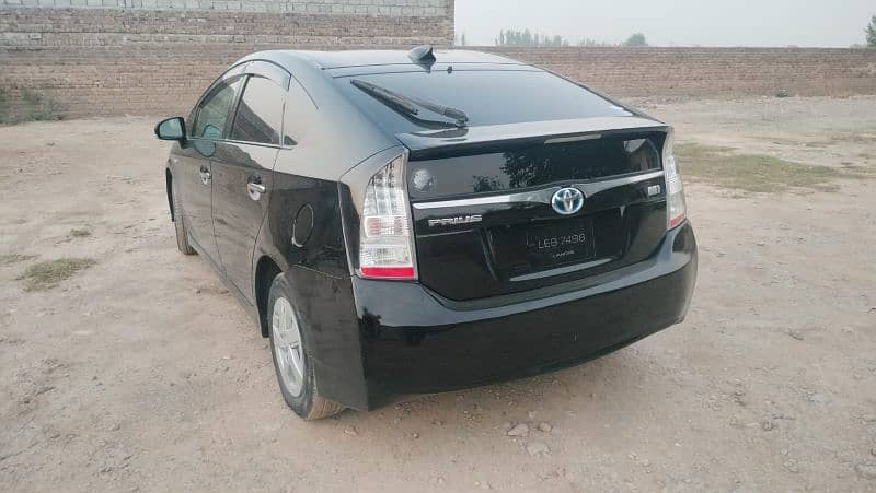 Toyota Prius 2011 4