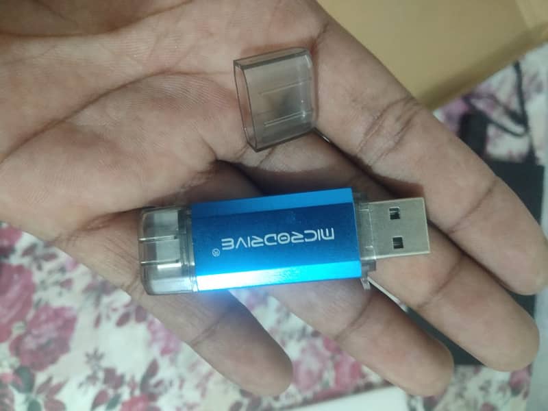 MicroSDive Dual-Port USB Drive - 128GB (Blue) 4