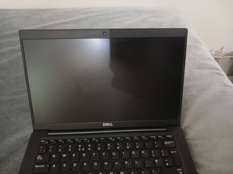 Dell 7390 i5 8th generation 0