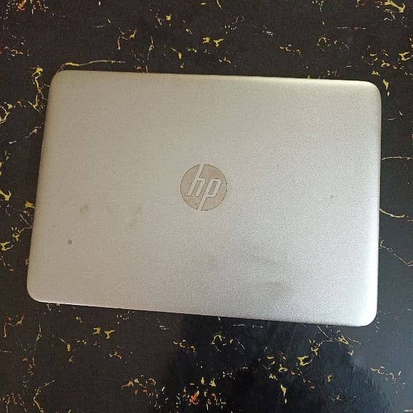 HP Elite book 820G3 6th generation 8gb ram 350gb Hard disk 10/9 3