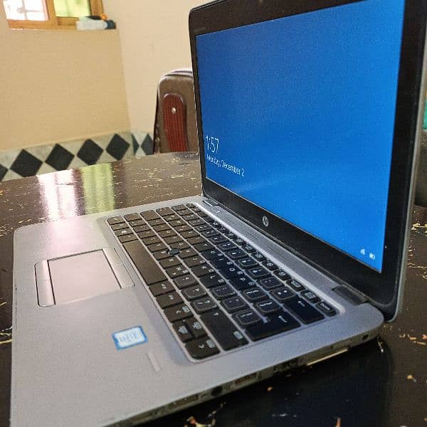 HP Elite book 820G3 6th generation 8gb ram 350gb Hard disk 10/9 4