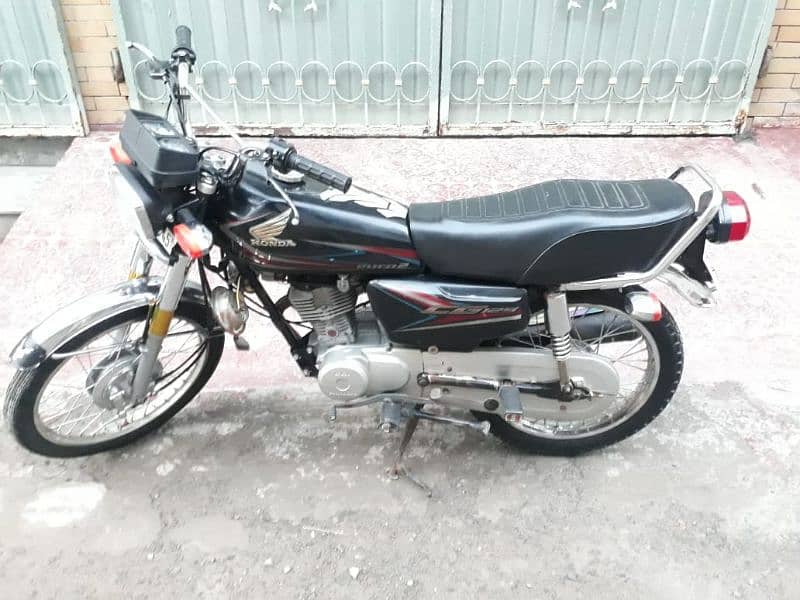 honda 125 2019 model lahore num 2