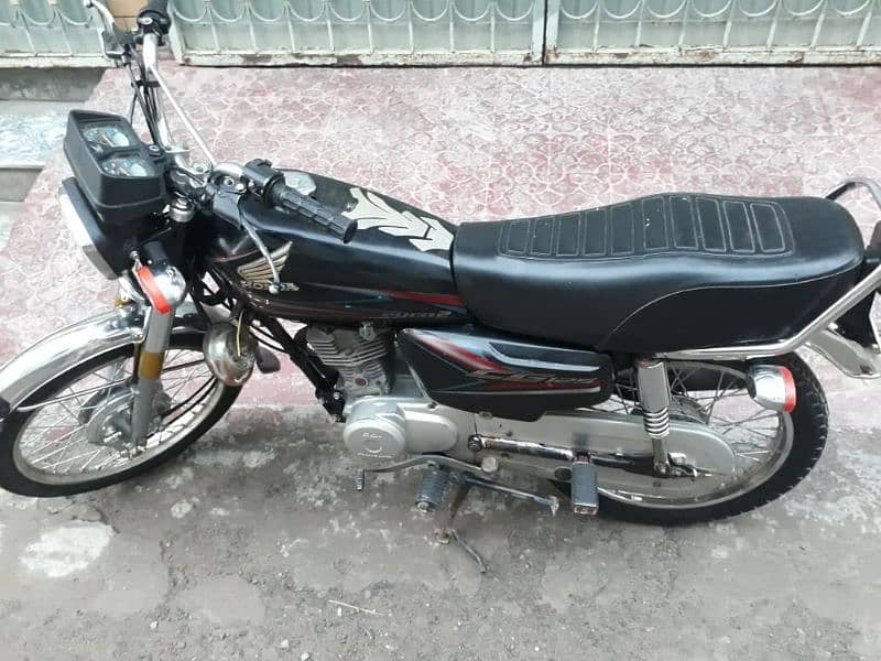 honda 125 2019 model lahore num 4