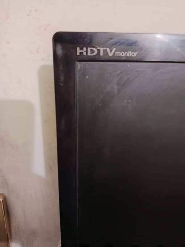 Samsung HDTV Monitor 21" 1