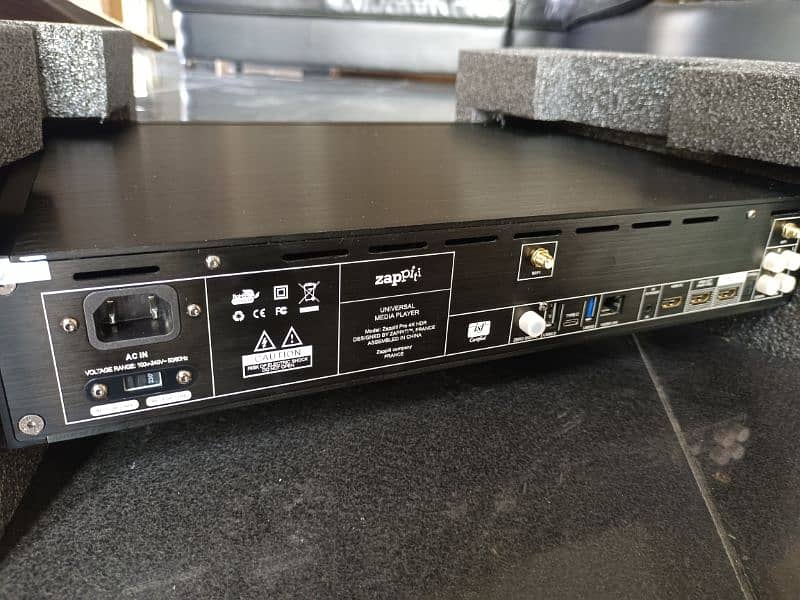 Zappiti 4k pro media player Klipsch Denon marantz Yamaha Avr amplifier 4