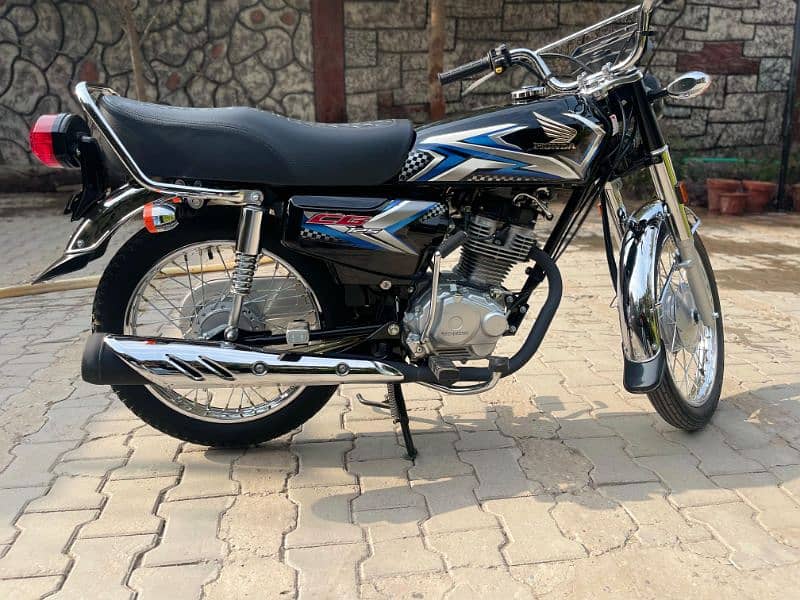 Honda CG 125 Black colour 2025 Model 0