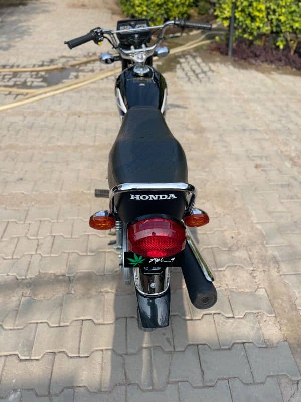 Honda CG 125 Black colour 2025 Model 8