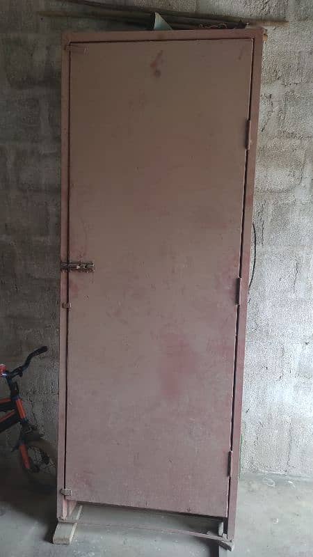 Washroom door aran 18 ghaj ki sheet pr 1