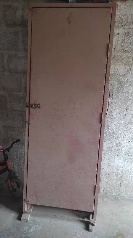 Washroom door aran 18 ghaj ki sheet pr 2