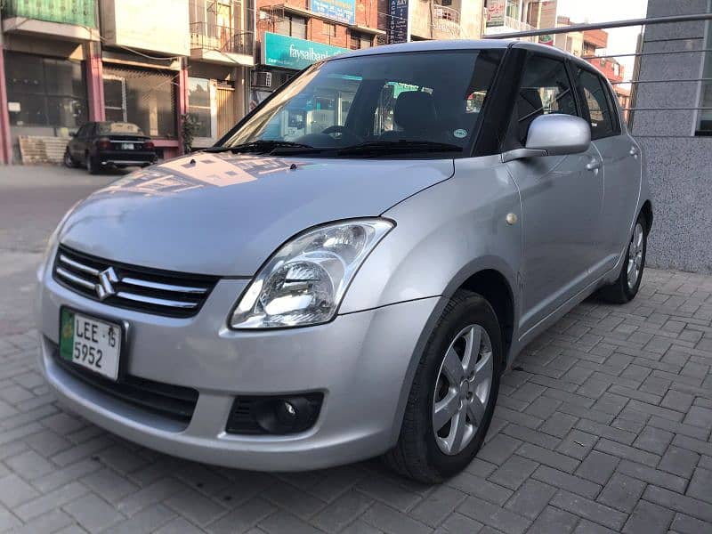 Suzuki Swift DLX 2015 (O333/4282/555) 2