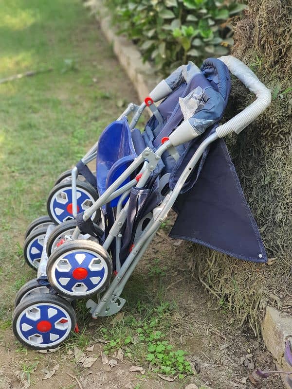 baby pram lush condition 10/10 3