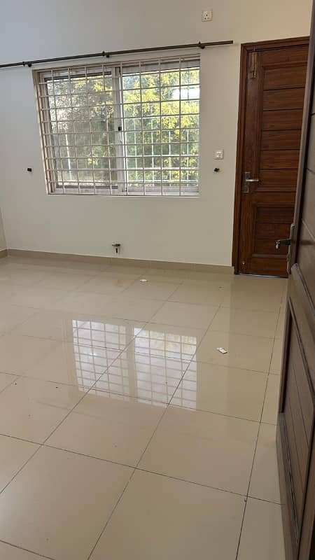 Upper Portion For Rent 9