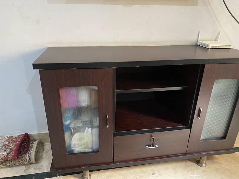 side board in new condition 1