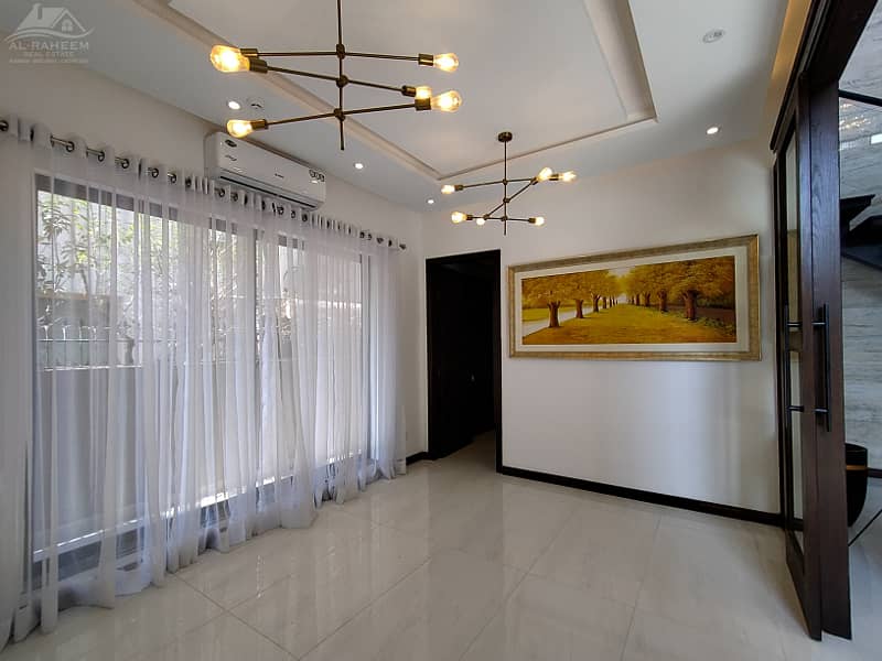 FACING PARK SLIGHTLY USED MODERN MAZER MUNIR ONE KANAL HOUSE FOR SALE IN DHA PHASE 4 13