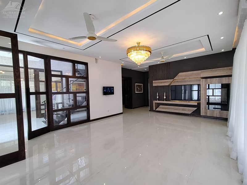 FACING PARK SLIGHTLY USED MODERN MAZER MUNIR ONE KANAL HOUSE FOR SALE IN DHA PHASE 4 17