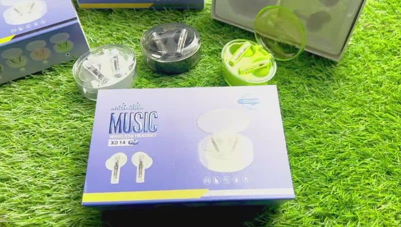 music company earbuds bluthhoot with lightning 1