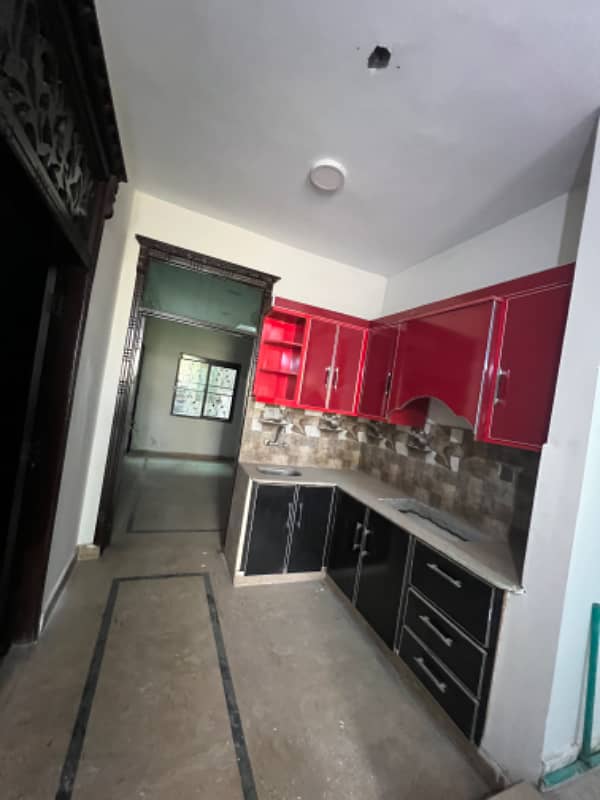 4marla separate upper portion for rent 0