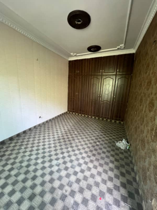 4marla separate upper portion for rent 1