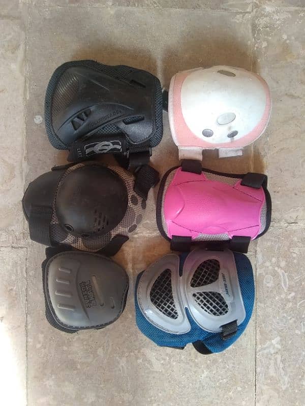 knees pads 6 PCs (RS. 1200) 3