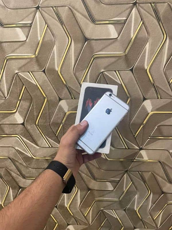 I phone 6s pta approved 64gb 0328,4596093 Whatsapp 2