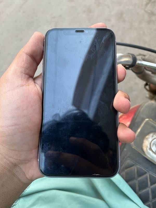 iphone 11  pta approved 1