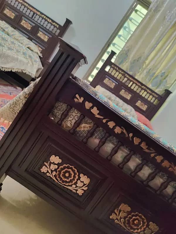 Chinioti Wooden Beds with mid table. . . 1