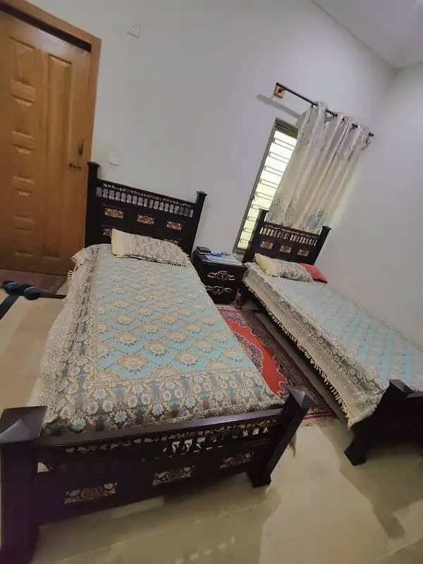 Chinioti Wooden Beds with mid table. . . 2