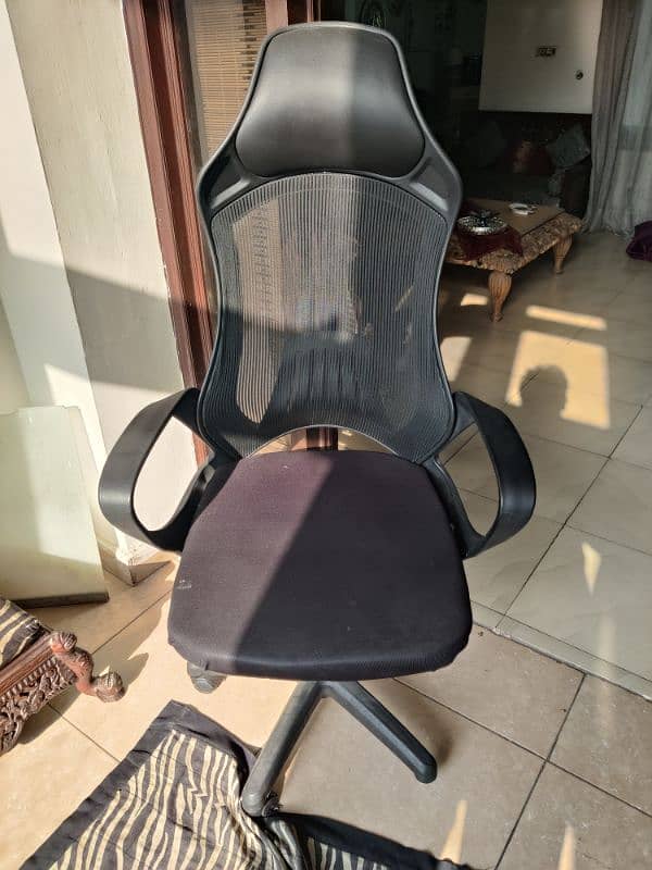 High Back Ergo Office Chair good condition Cheap 0