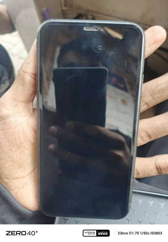 I phone Xr 128GB non PTA 4