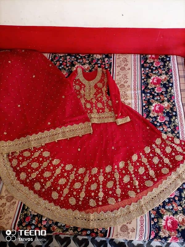 selling a bridal lehnga 5