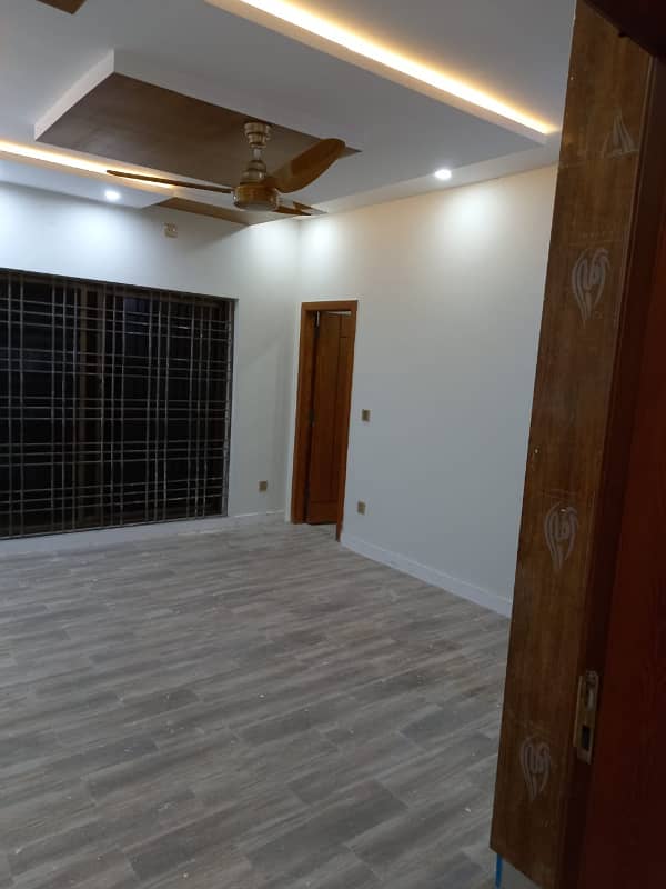 10 marala upper portion avilable for rent 4