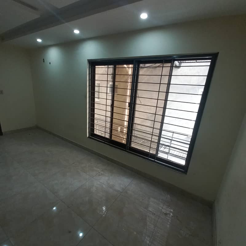 1 Bed Flat For Rent in Bahria Town Lahore 7