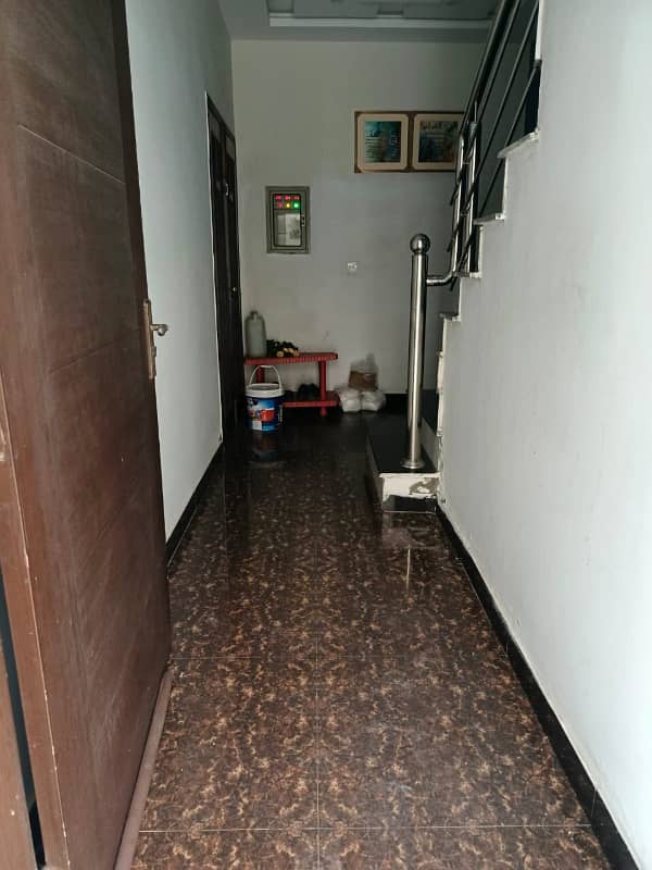 10 Marla Upper Portion Available For Rent in Valencia Town 3