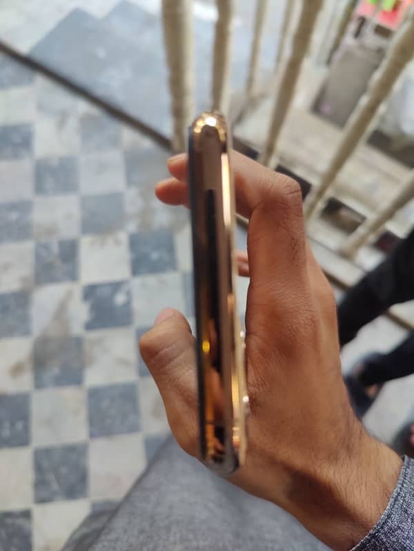 iphone 11 pro max 256gb pta approved 3