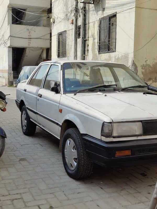 Nissan Sunny 1988 b2b original car zero metre drive 3